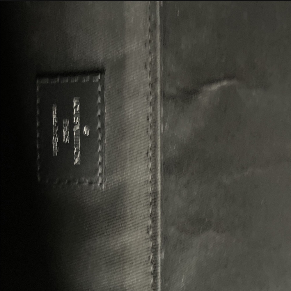 Black Louis Vuitton Messenger Bag - Picture 4 of 7